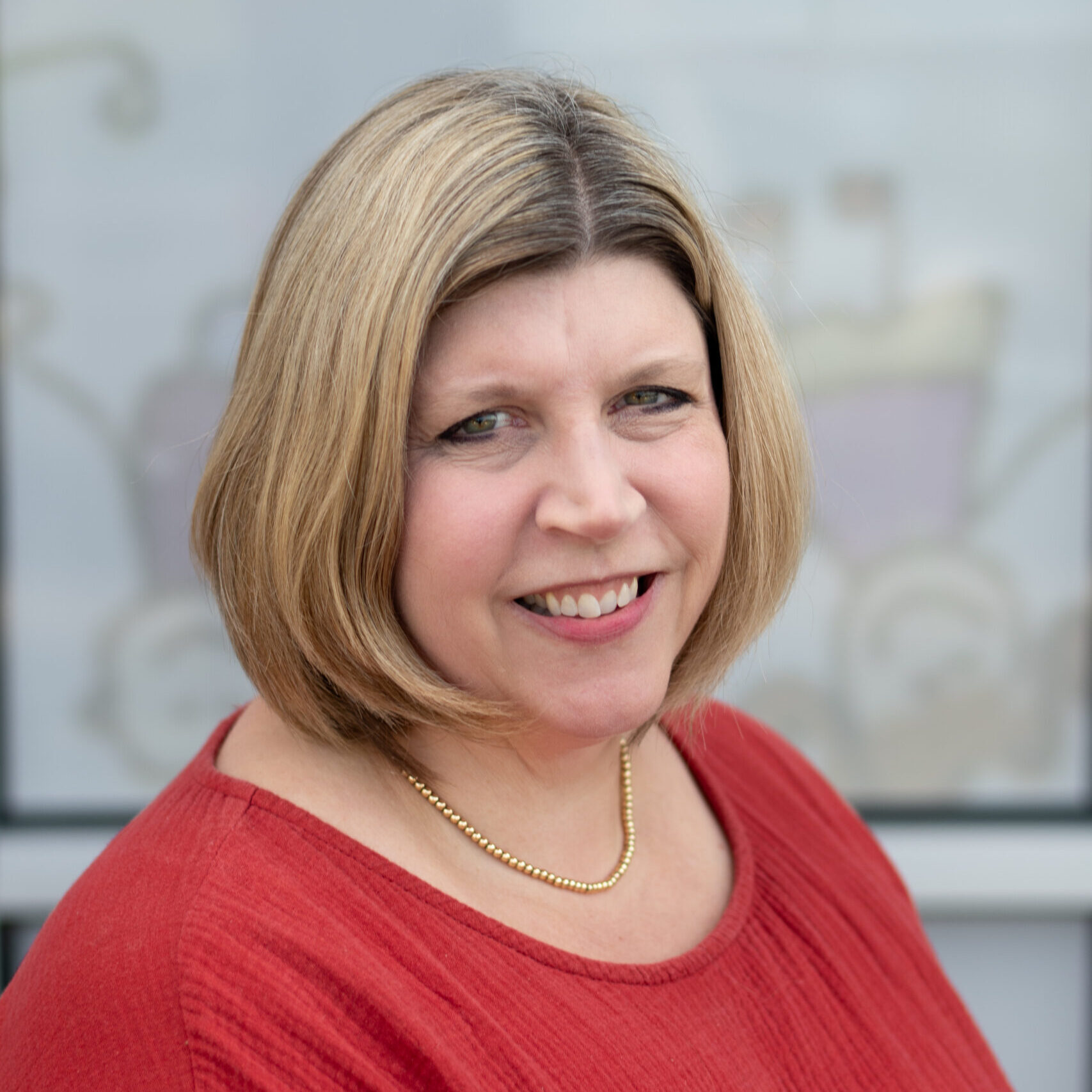 Headshot of Katie Willard