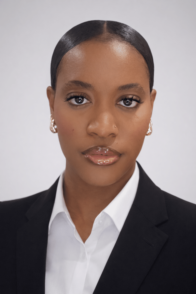 Donne head shot